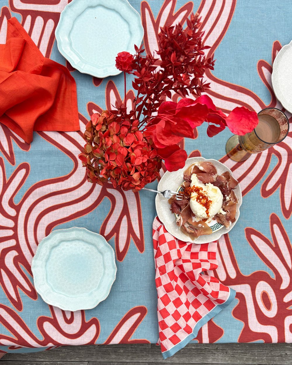 The Art of Hosting a Beautiful Dinner Party