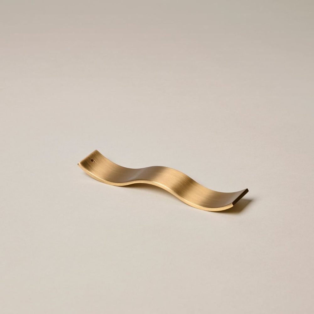 BRASS WAVE INCENSE HOLDER