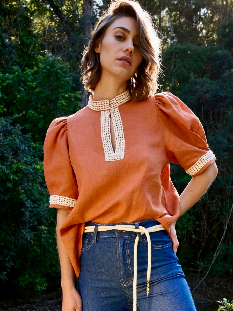 PEEK BLOUSE - RUSSET