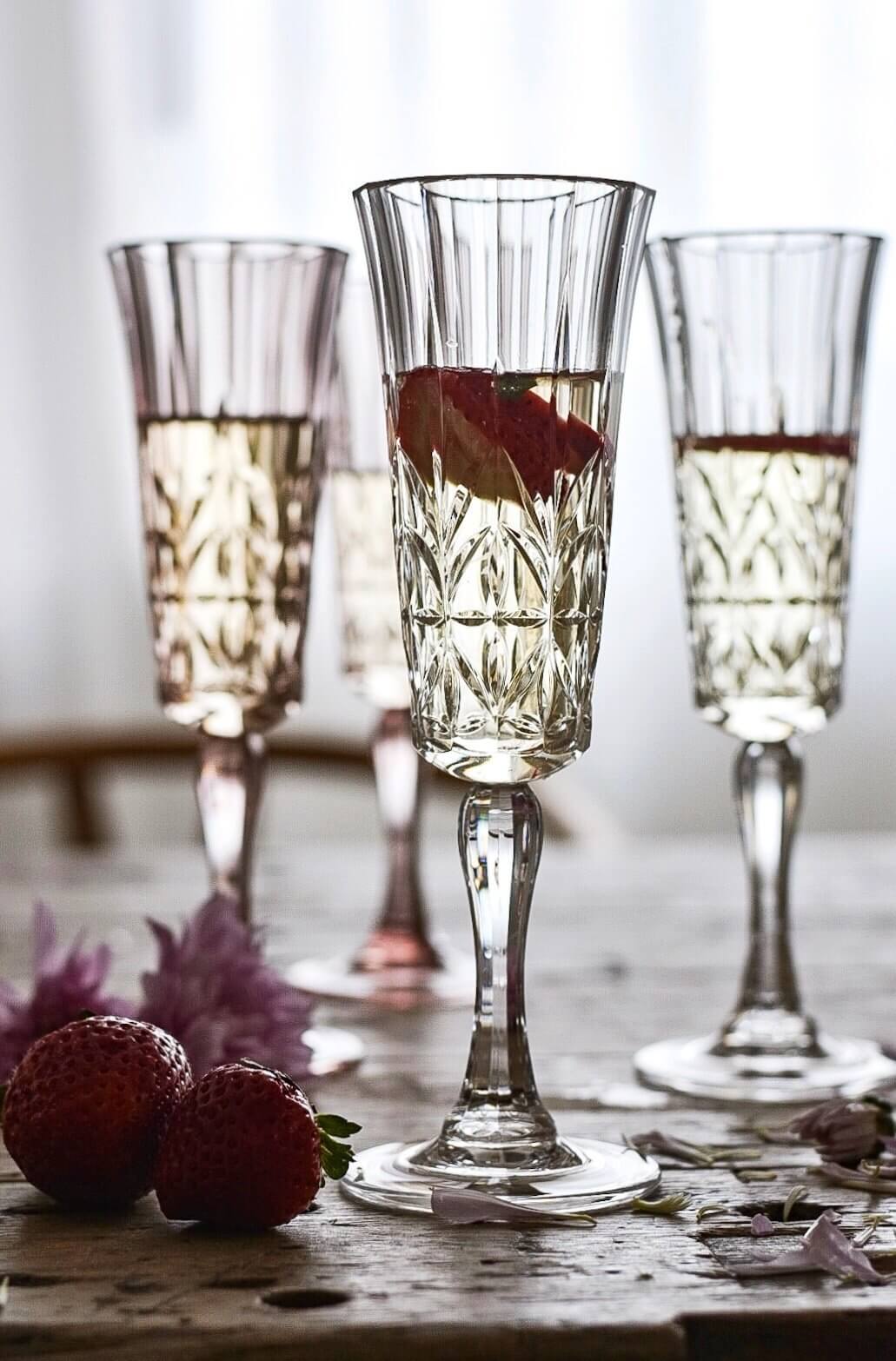 ACRYLIC CHAMPAGNE FLUTE - CLEAR