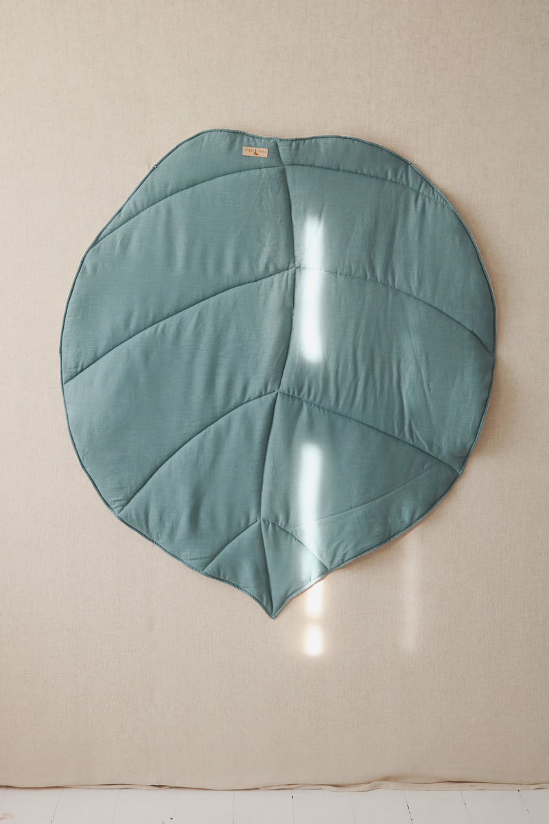 EYE OF THE SEA LINEN LEAF MAT