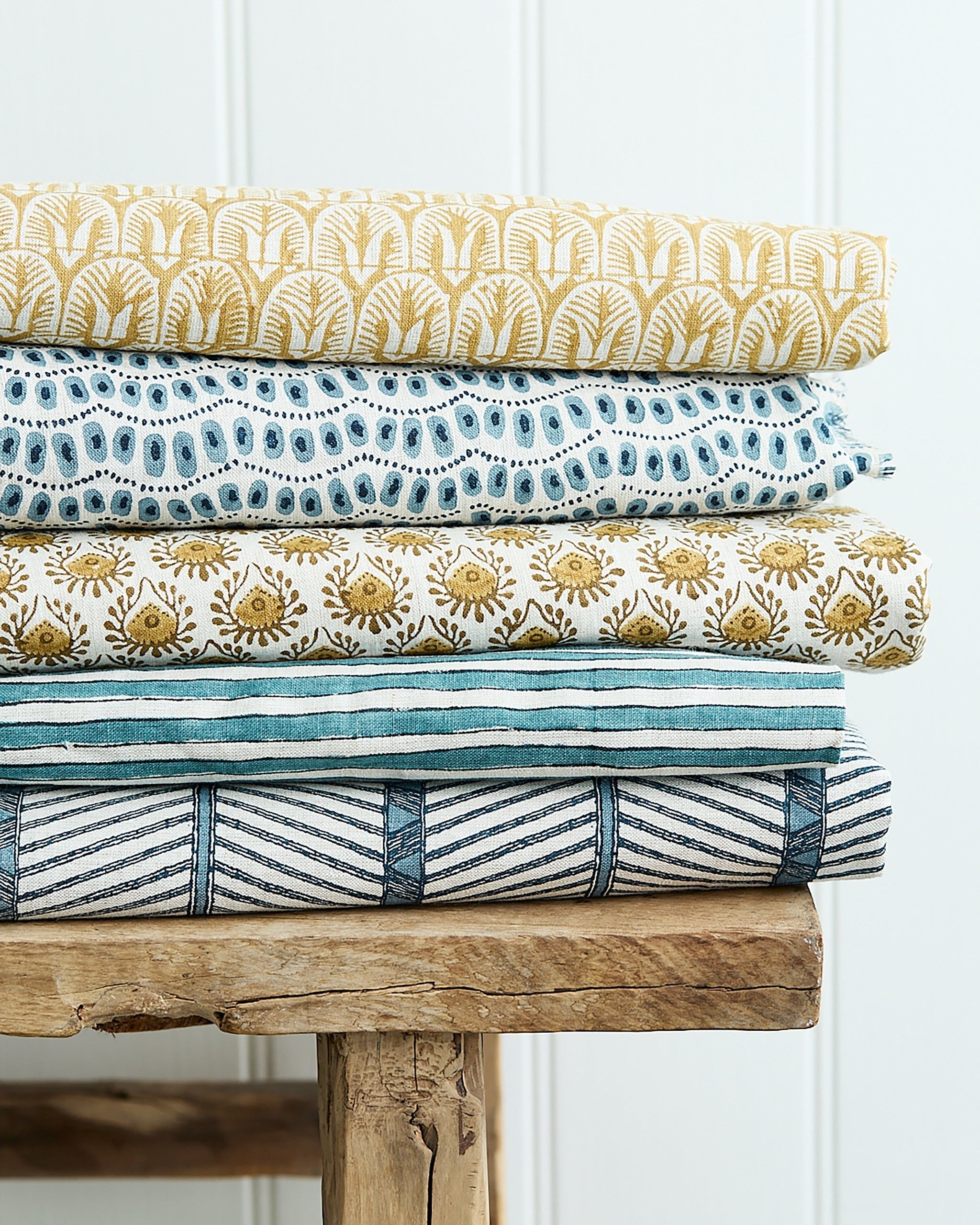 Amulet Azure fabric by Walter G shown in a styled interior, reference LINN21.010