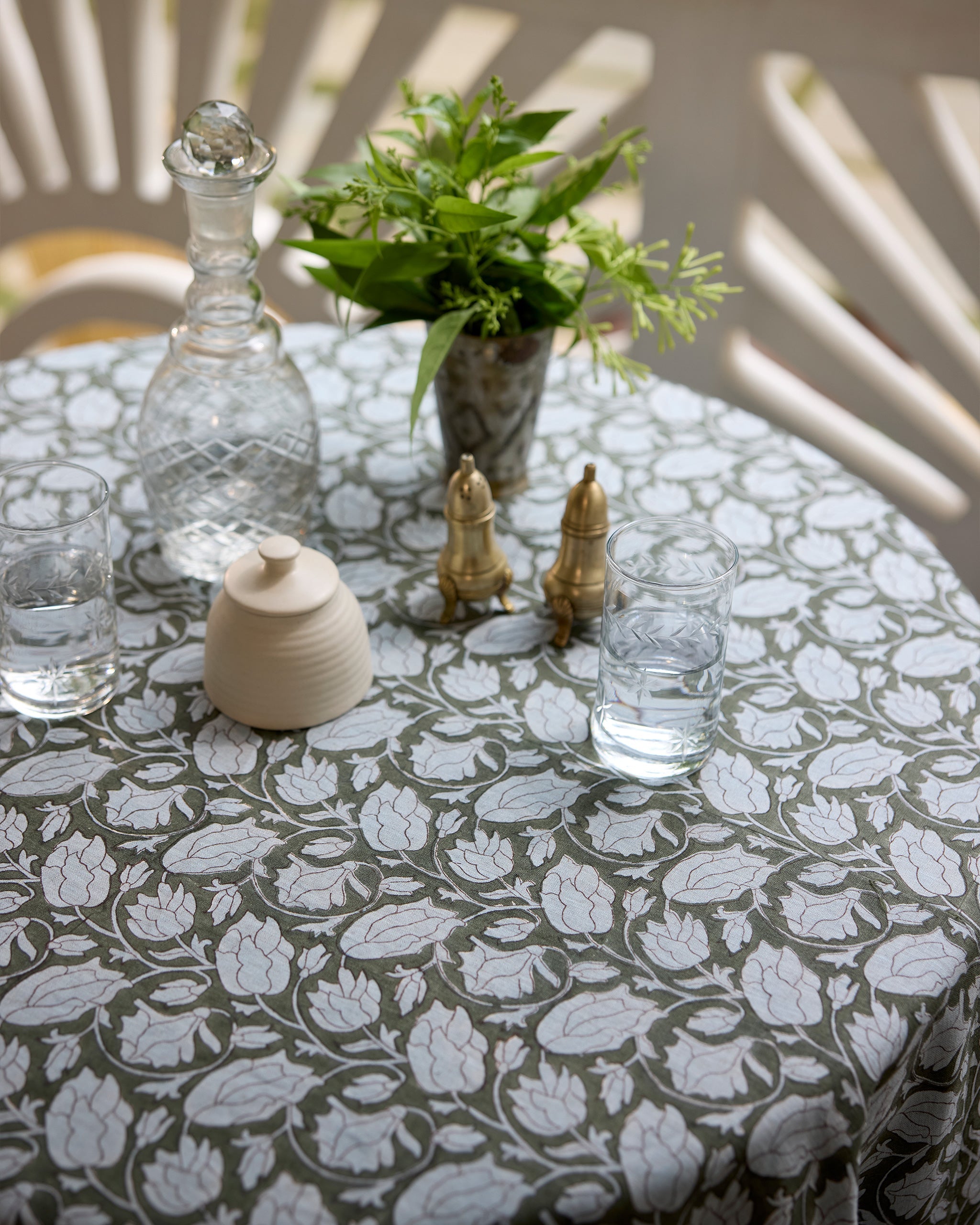 Lahore Thyme fabric by Walter G shown in a styled interior, reference LINN26.004