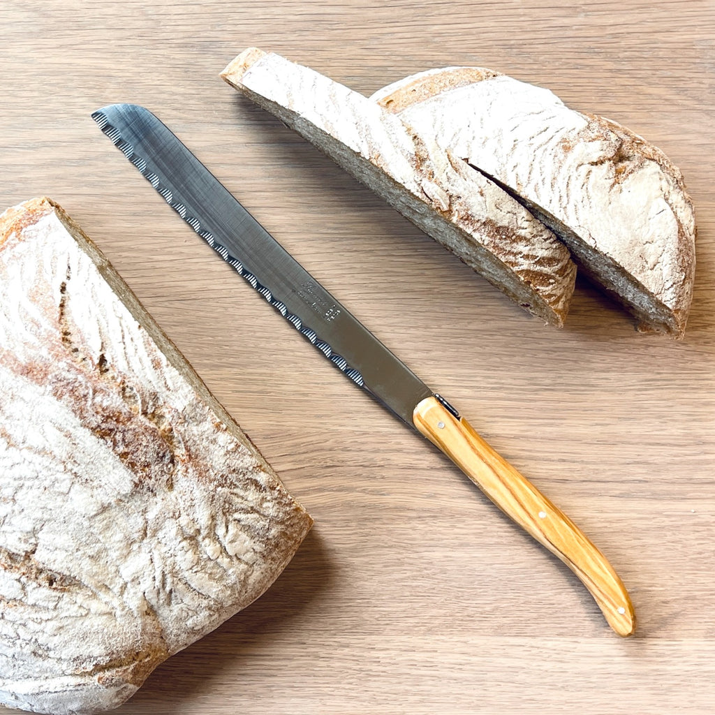 DEBUTANT BREAD KNIFE OAK WOOD