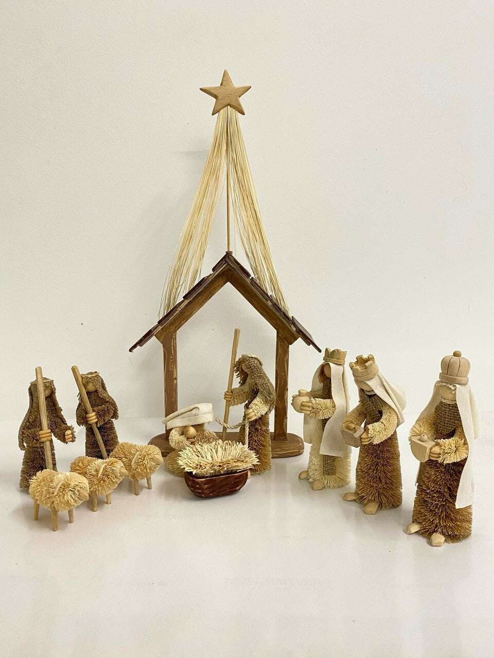 CHRISTMAS NATIVITY - TRADITIONAL