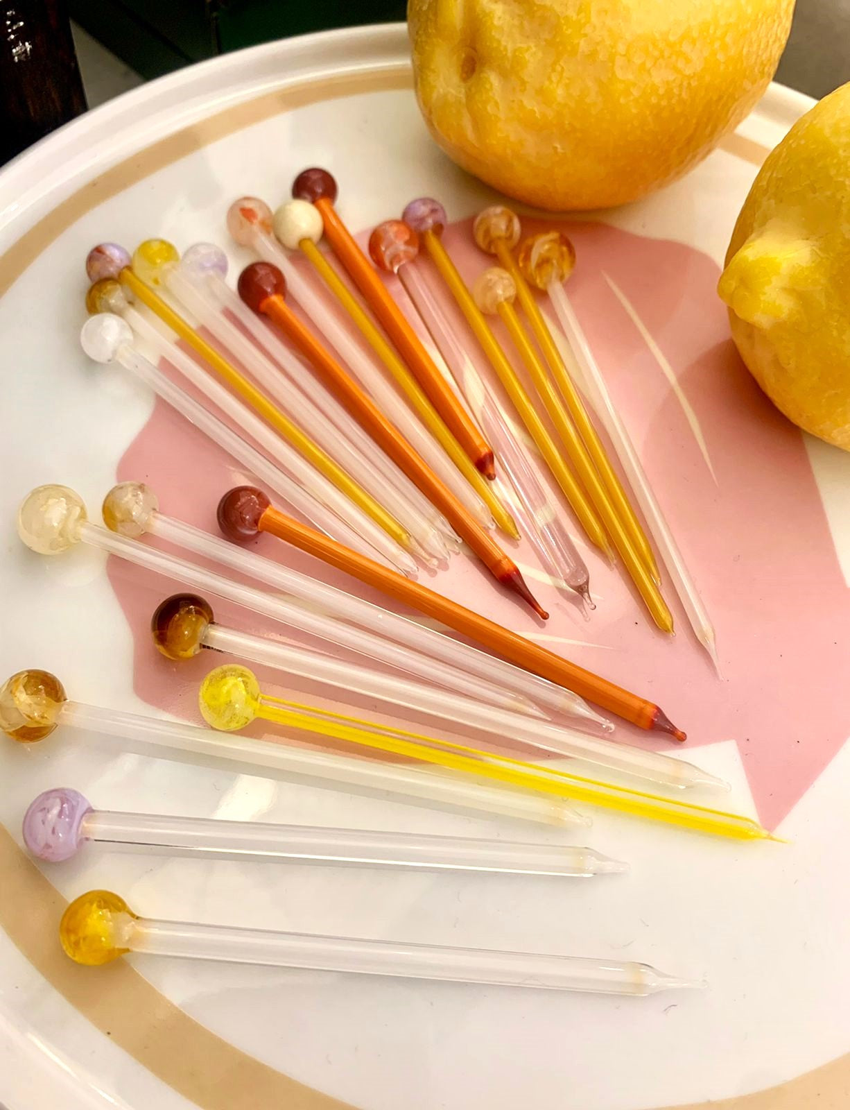HORS D'OEUVRE COCKTAIL STICKS
