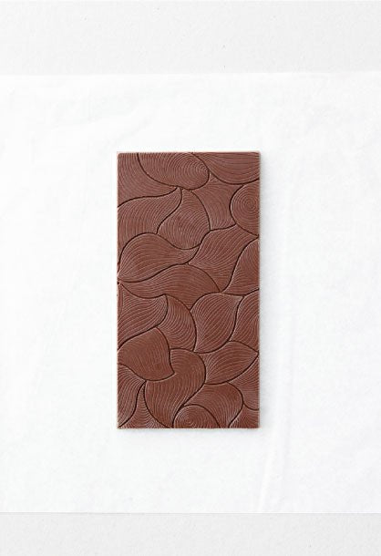 DARK MILK CHOCOLATE WITH SEA SALT 70g - GEORGES of Dubai